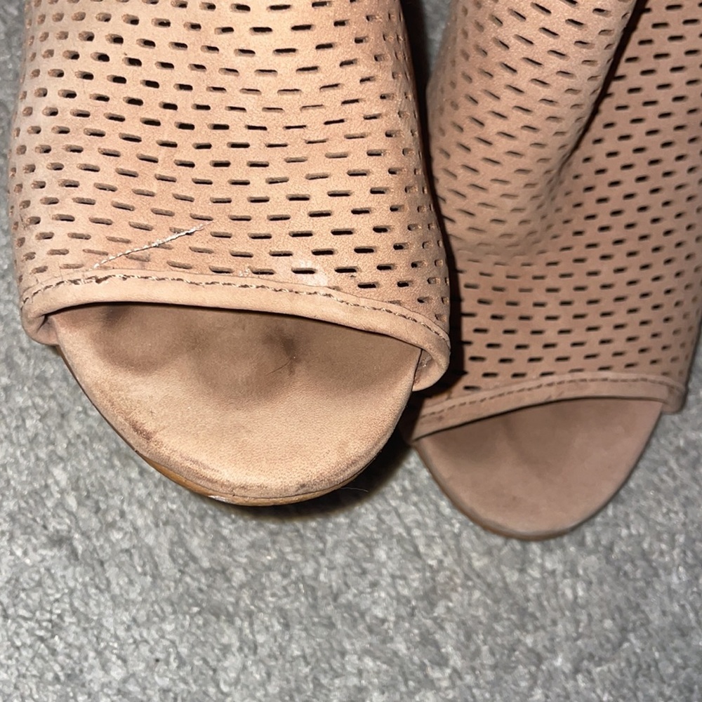 Tan wedges - Picture 3 of 4